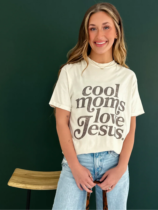 Cool Moms Love Jesus Tee: Ivory / L